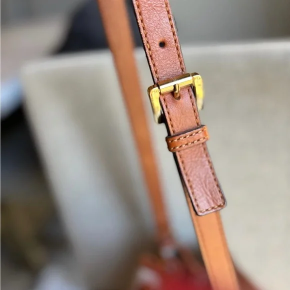 Michael Kors Designer Cream and Brown Bucket Bag - Picture 5 of 6